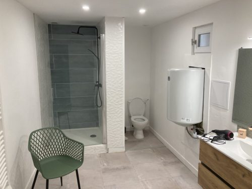 Grande salle de bains