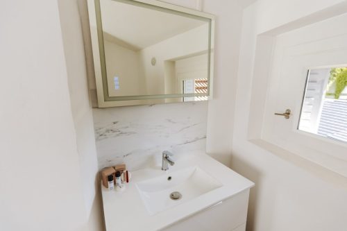 Salle de bains coin lavabo